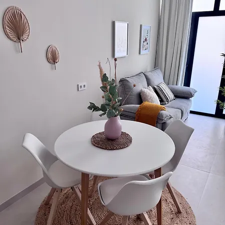 Boutique 4-pax - B-2 Appartement Valencia
